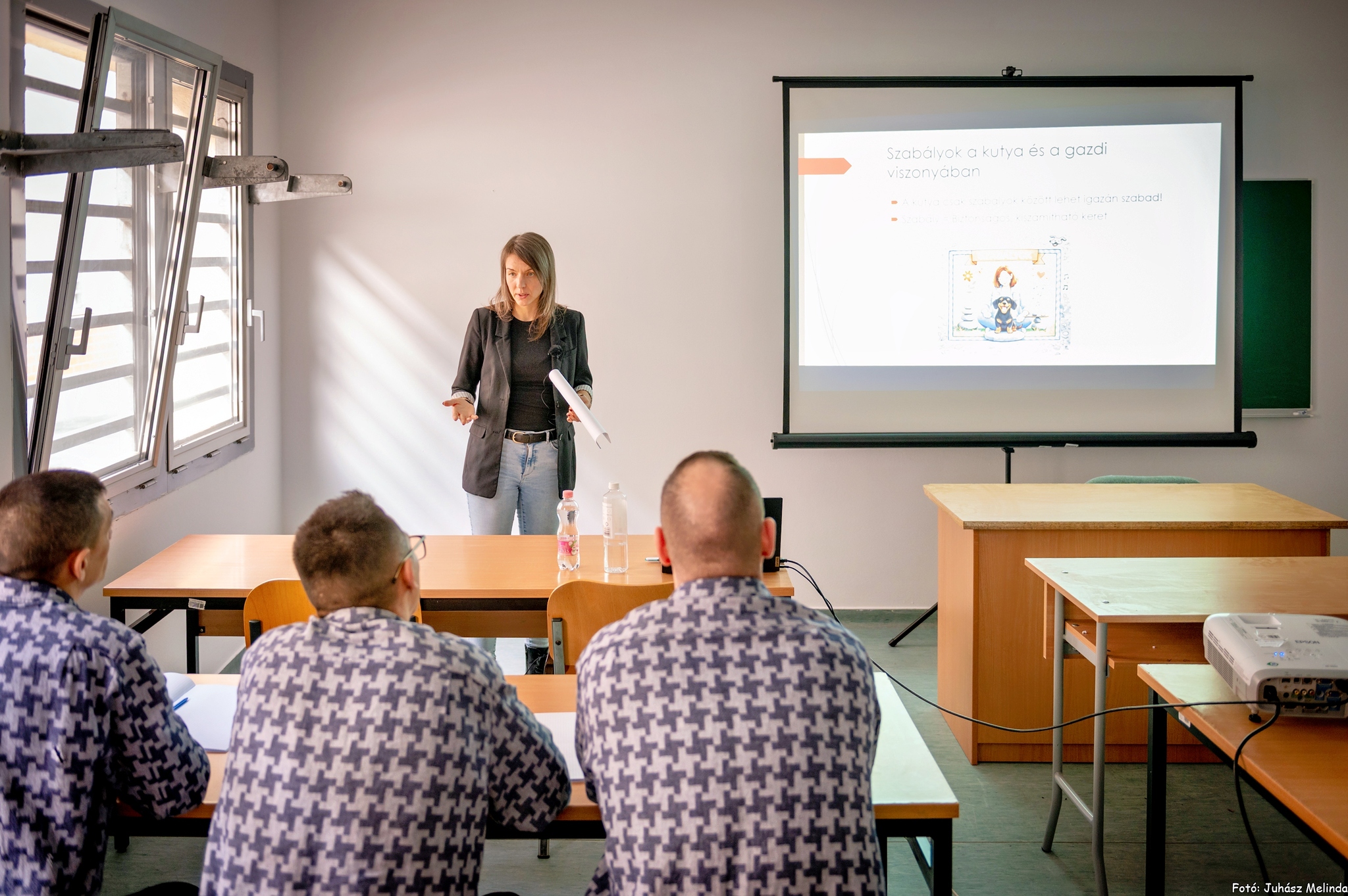 Felkészültek a büntetés-végrehajtási intézetekben fogva tartottak a mentett kutyák fogadására Felkészültek a büntetés-végrehajtási intézetekben fogva tartottak a mentett kutyák fogadására