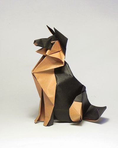 Német juhászkutya origami hajtogatással megjelenítve
