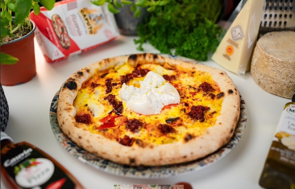 pizza paradicsom nápolyi pizza