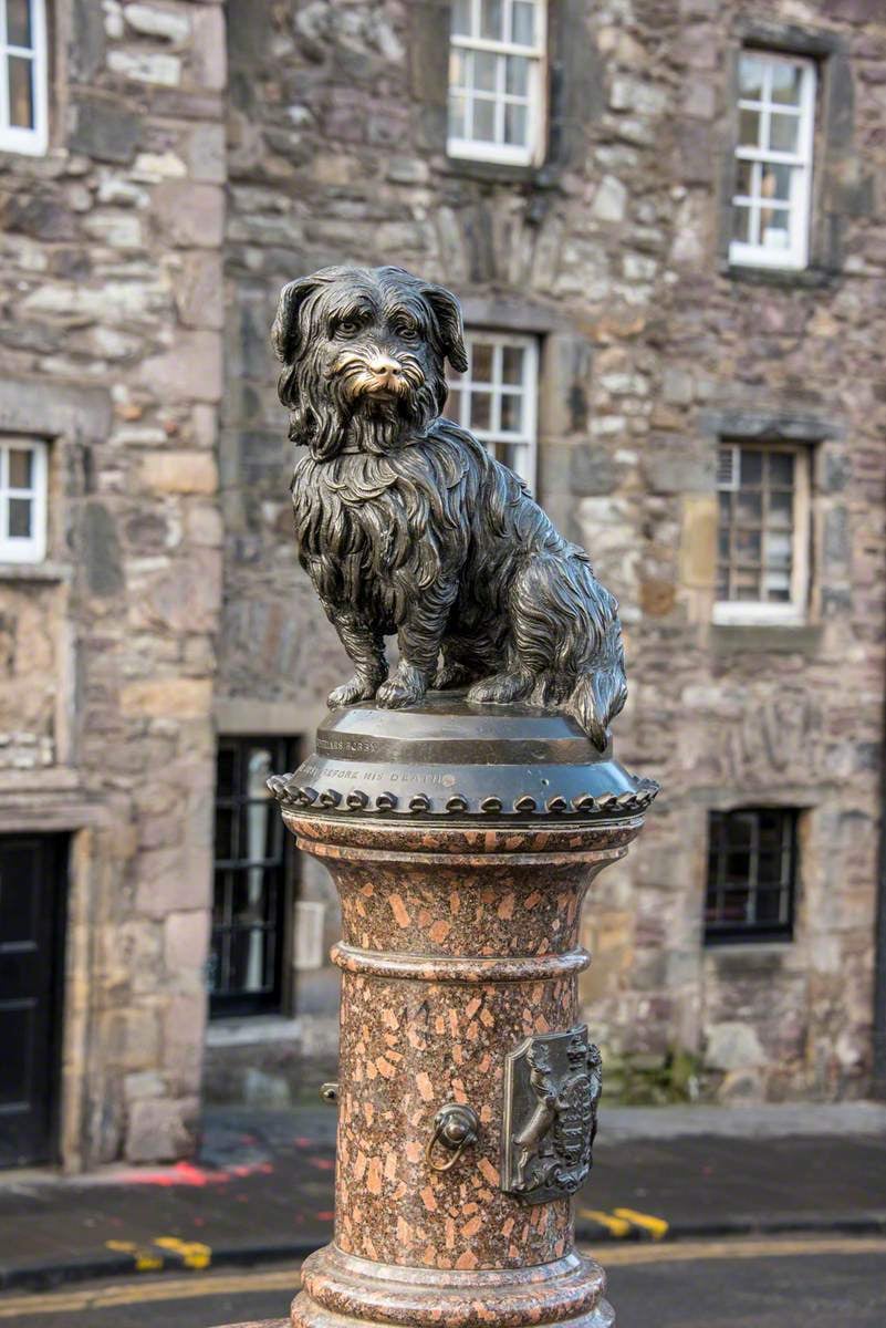 Greyfriars Bobby emlékműve, Edinburgh, Skócia