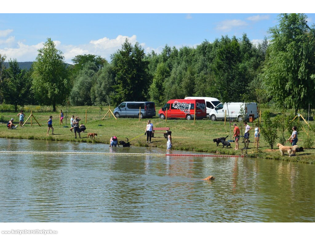 Kőszegi kutyastrand az Abért tó partján