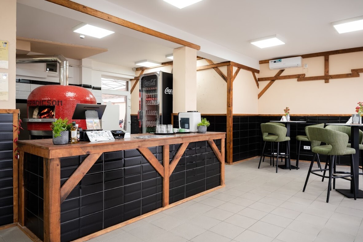 paradicsom pizza étterem