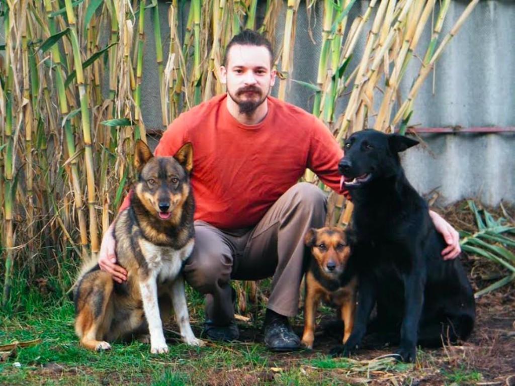 Éles Gergő Péter és kutyái: Daru, Luca és Üszök