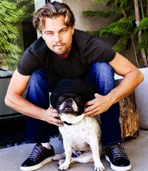 Leonardo DiCaprio és kutyája