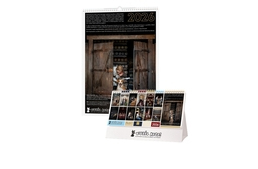 Kutyás naptár készült a Vígszínházban, azokkal a „láthatatlan munkatársakkal”, akik nélkül nincsen színház